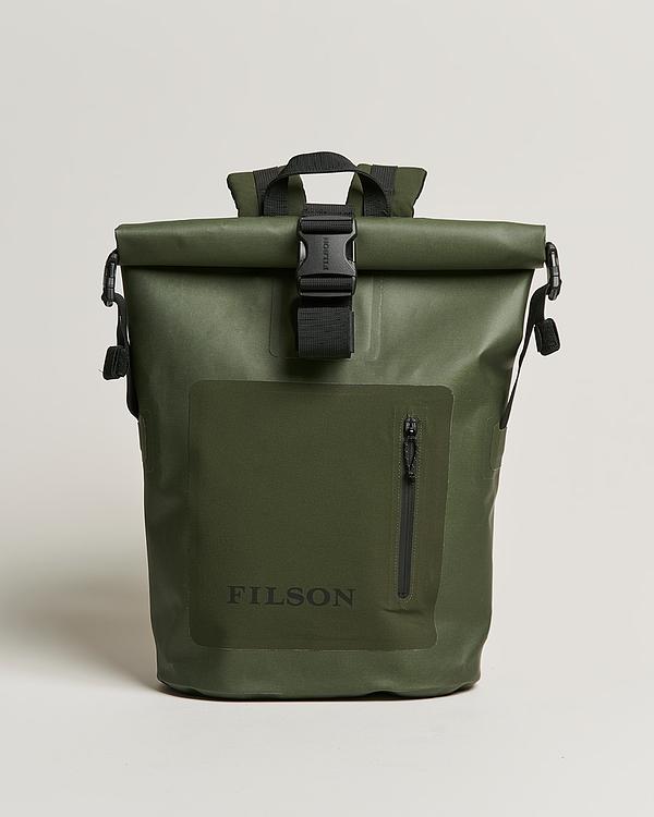 Dark green weekend bag from Filson