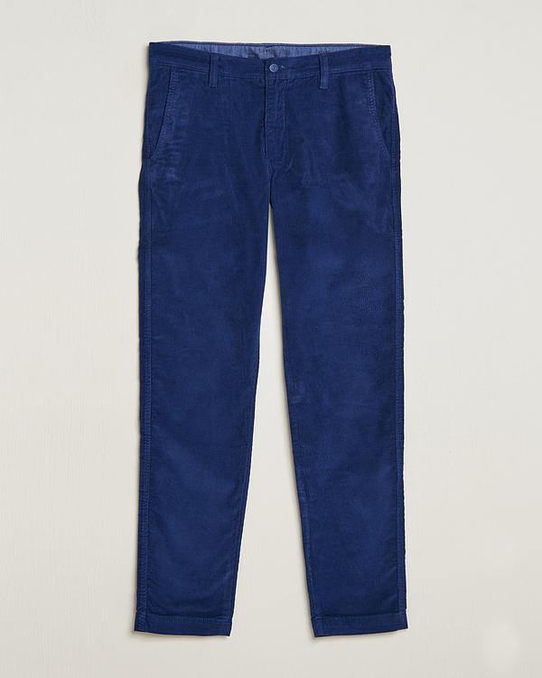 Dark blue chinos from Levi's
