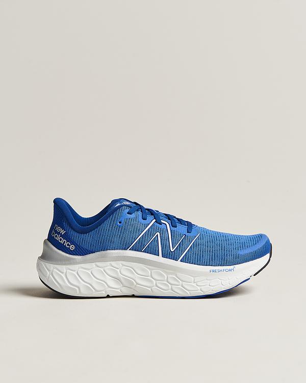 Print blue sneakers from New Balance Running