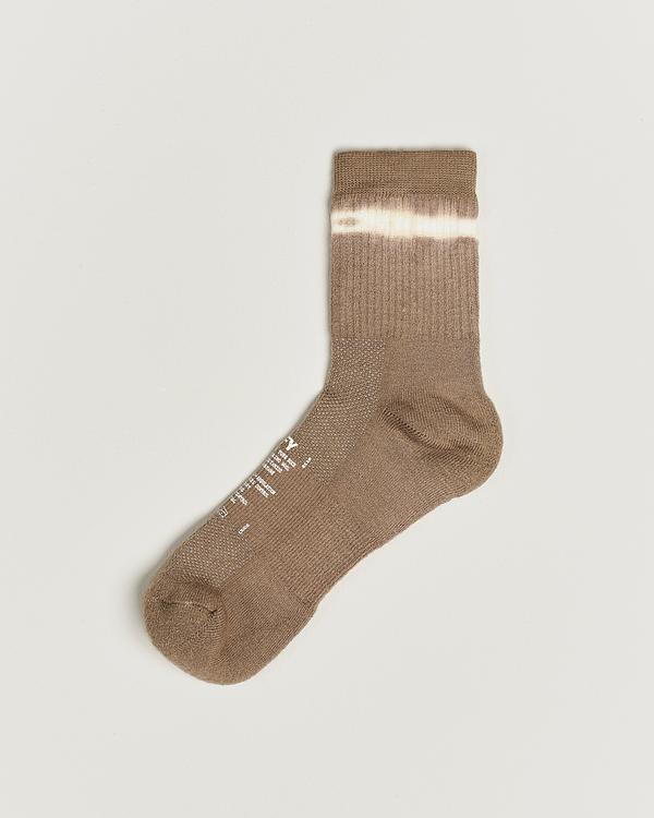 Brown socks from Satisfy