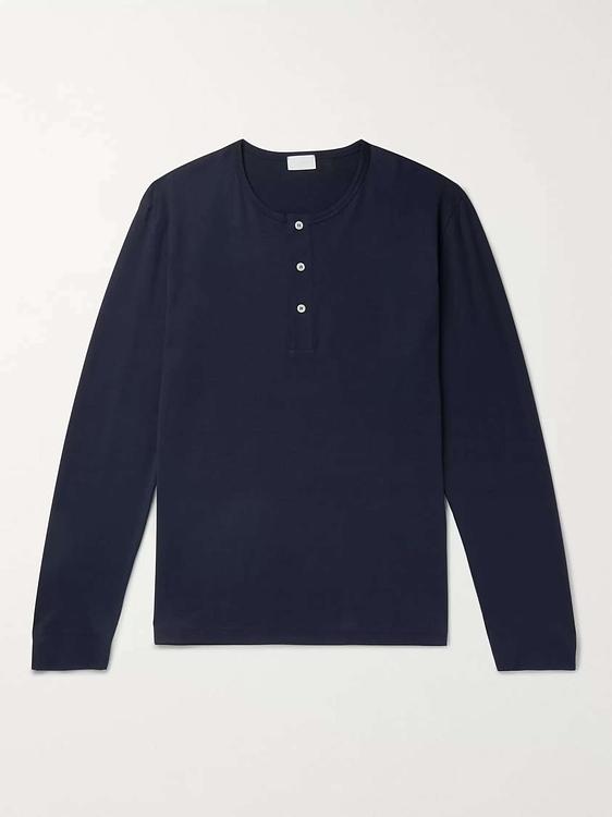 Dark blue henley shirt from Handvaerk