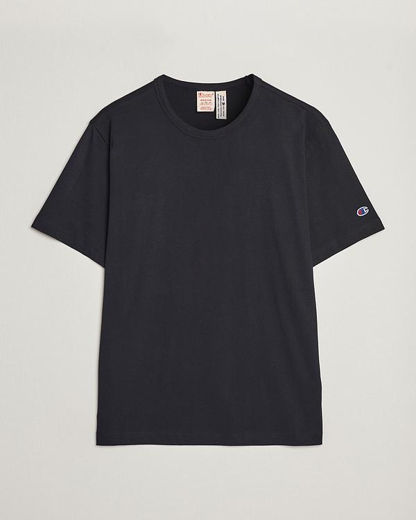 Black t-shirt from Champion