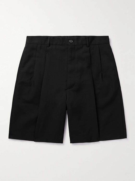 Black chino shorts from Acne Studios