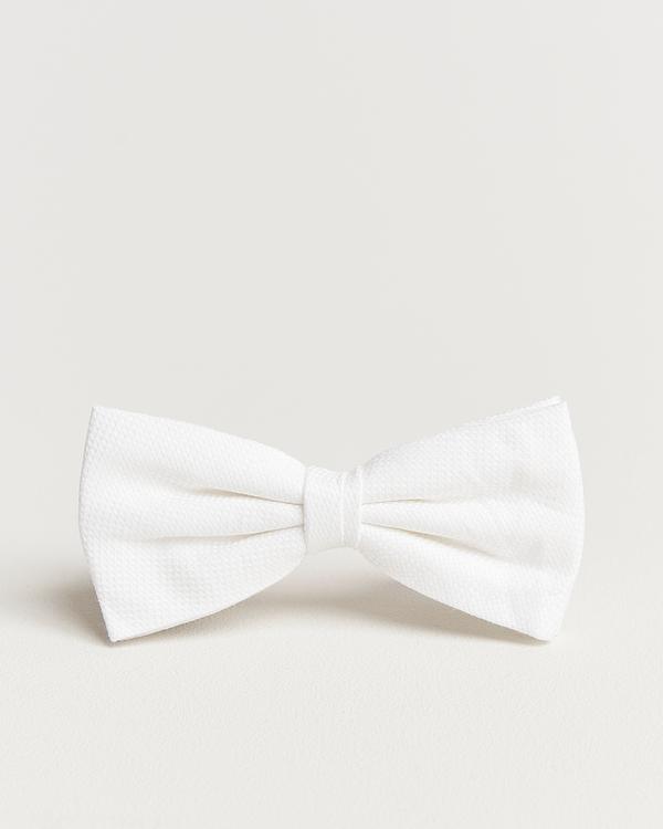 White bow tie from Amanda Christensen
