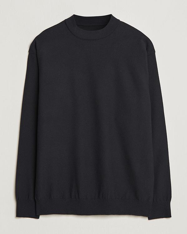 Black sweatshirt from Snow Peak