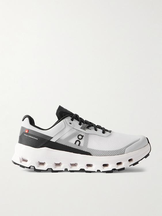 Print white sneakers from ON