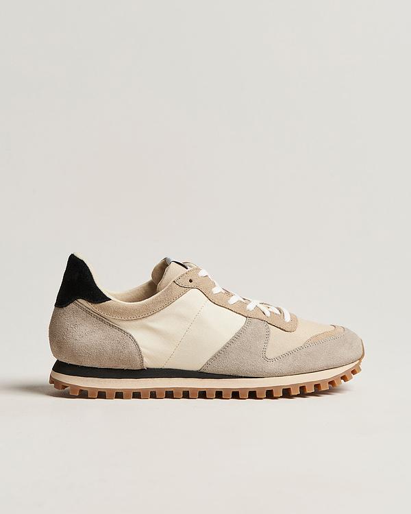 Beige sneakers from Novesta
