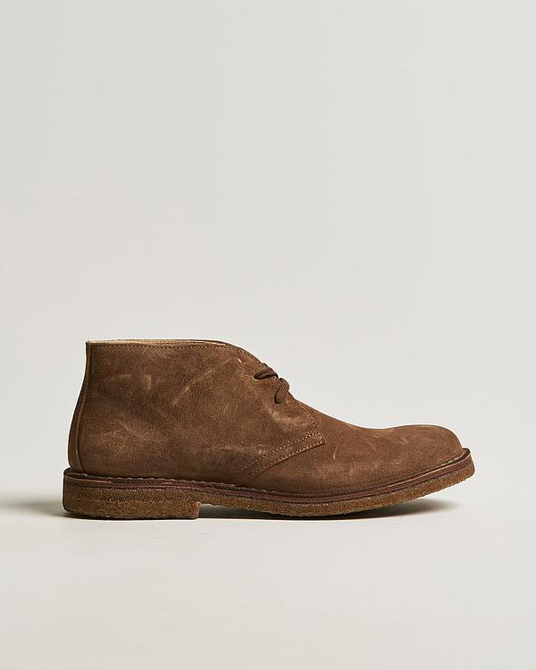 Brown chukka boots from Astorflex