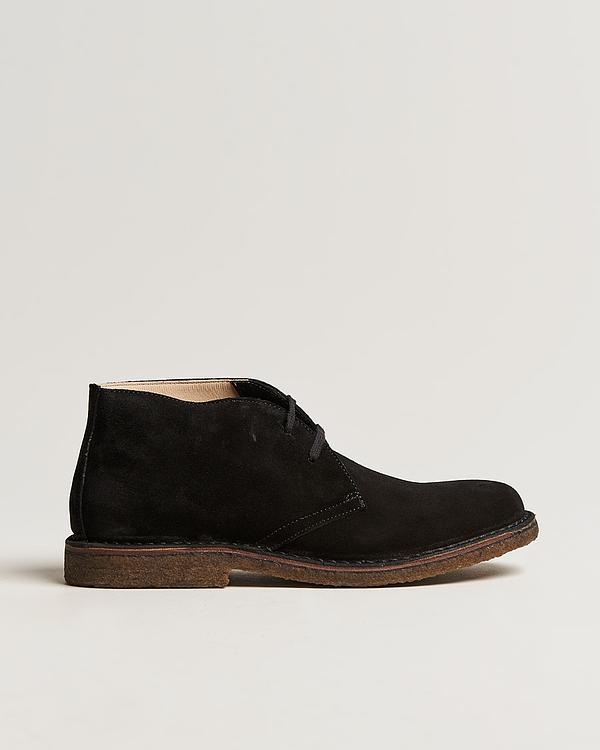 Black chukka boots from Astorflex