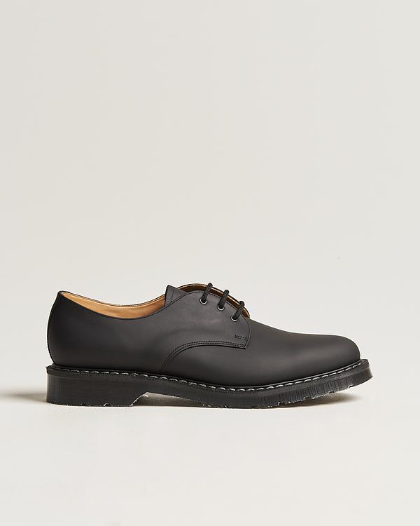 Black derby shoes from Solovair