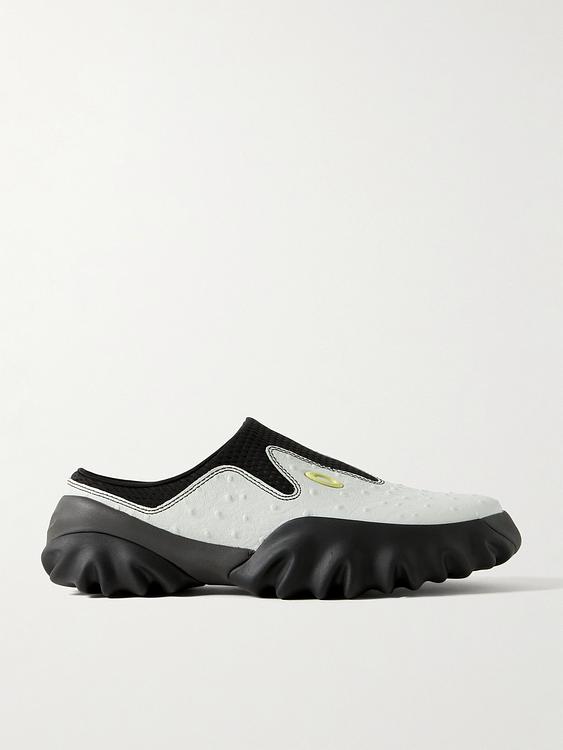 Black sneakers from Oakley Factory