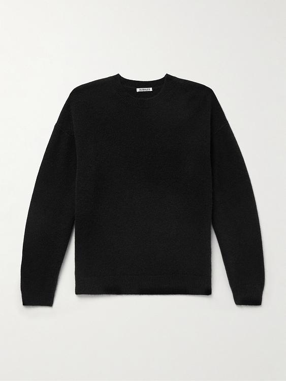 Black cashmere sweater from Auralee