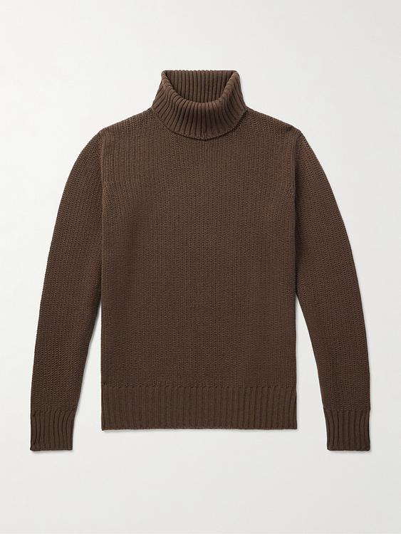 Dark brown turtleneck from Stòffa