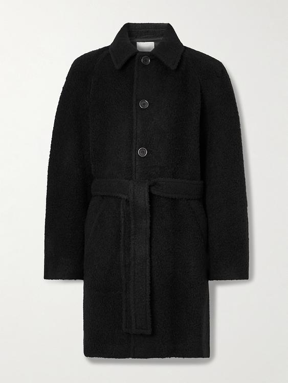 Black coat from Amomento