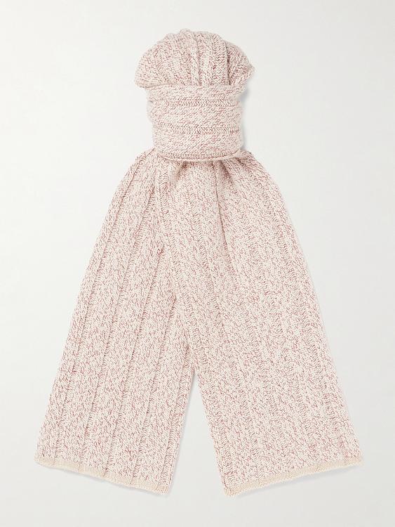 Light pink scarve from Brunello Cucinelli