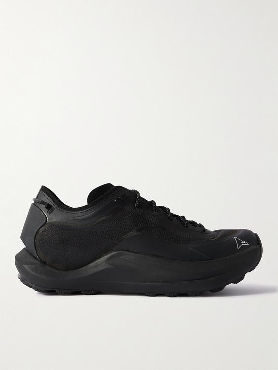Black sneakers from ROA