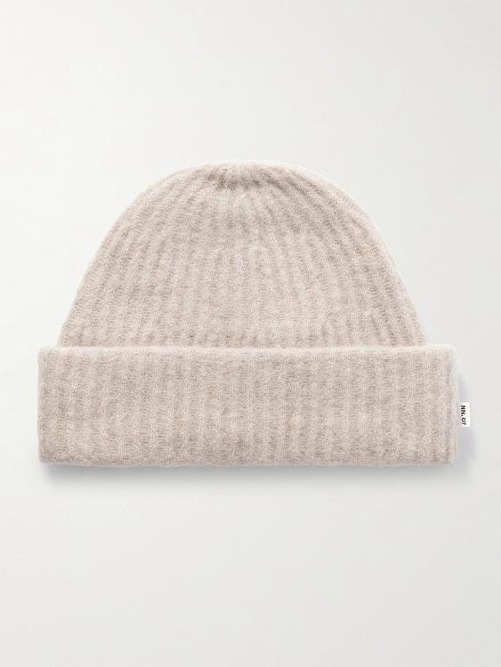 Beige beanie from NN07