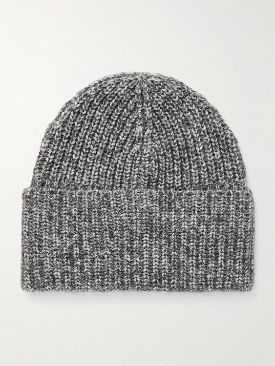 Dark grey beanie from Brunello Cucinelli