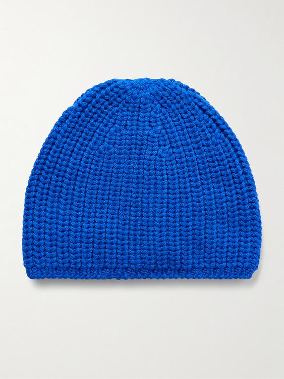 Dark blue beanie from Monitaly