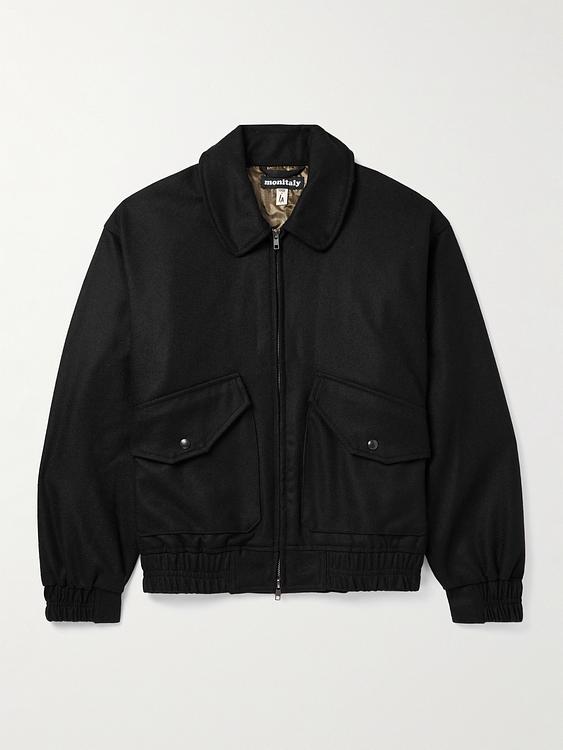 Black bomber jacket from Monitaly