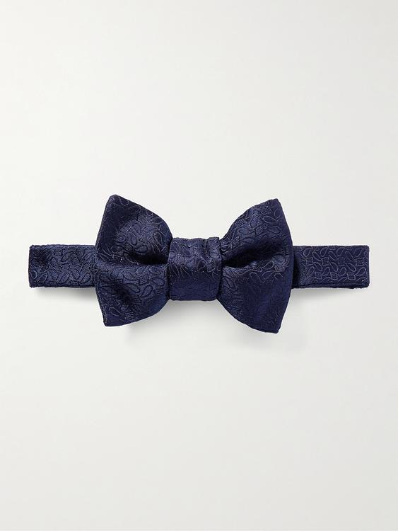 Dark blue bow tie from Charvet
