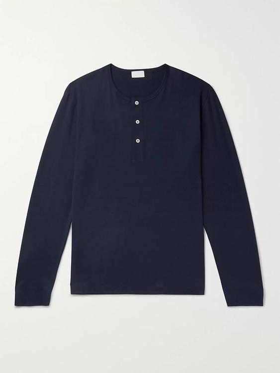 Black henley shirt from Håndværk