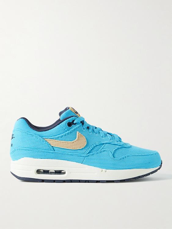 Light blue sneakers from Nike