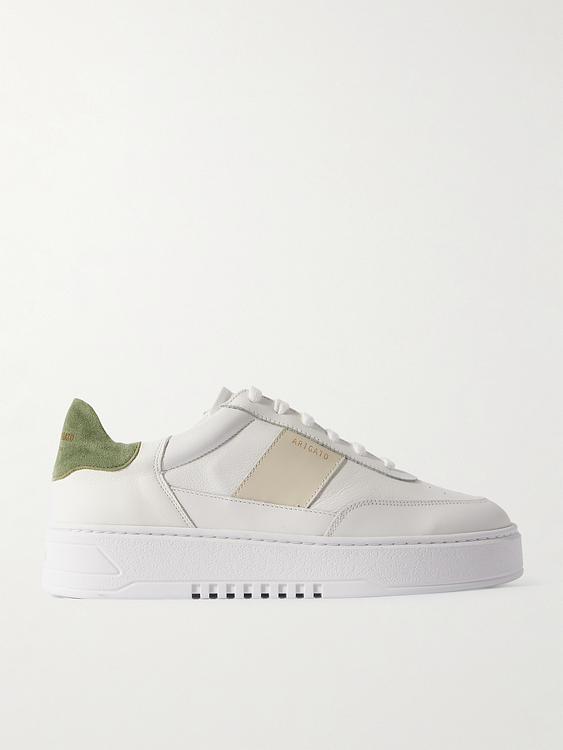 White sneakers from Xxel Arigato