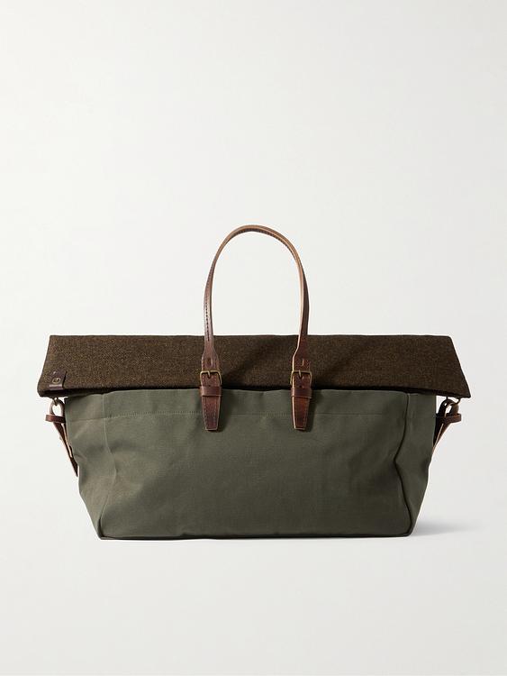 Dark green weekend bag from Bleu de Chauffe