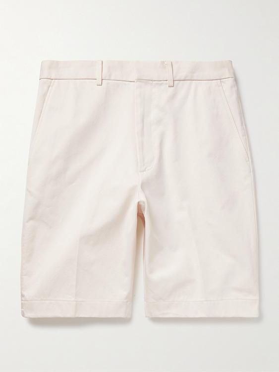 White chino shorts from Auralee