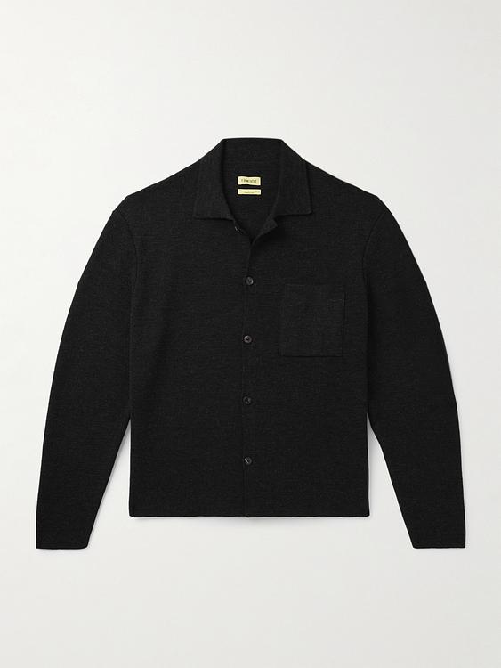 Black cardigan from De Bonne Facture
