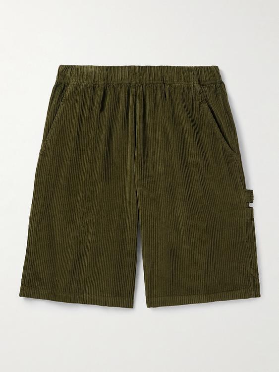 Dark green chino shorts from Les Tien