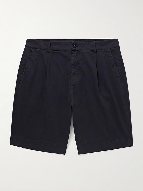 Black chino shorts from Canali