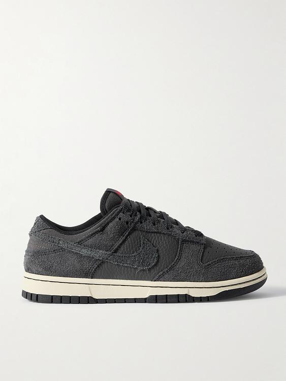 Dark grey sneakers from Nike