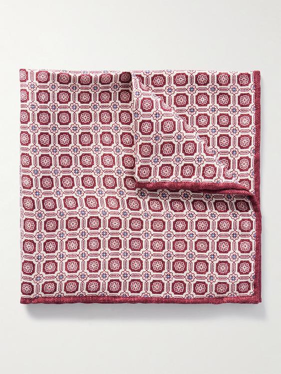 Light pink pocket square from Brunello Cucinelli