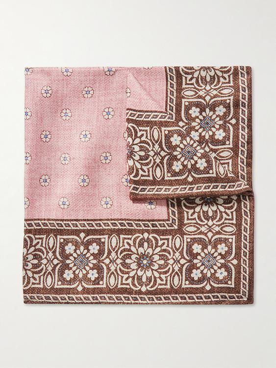 Light pink pocket square from Favourbrook