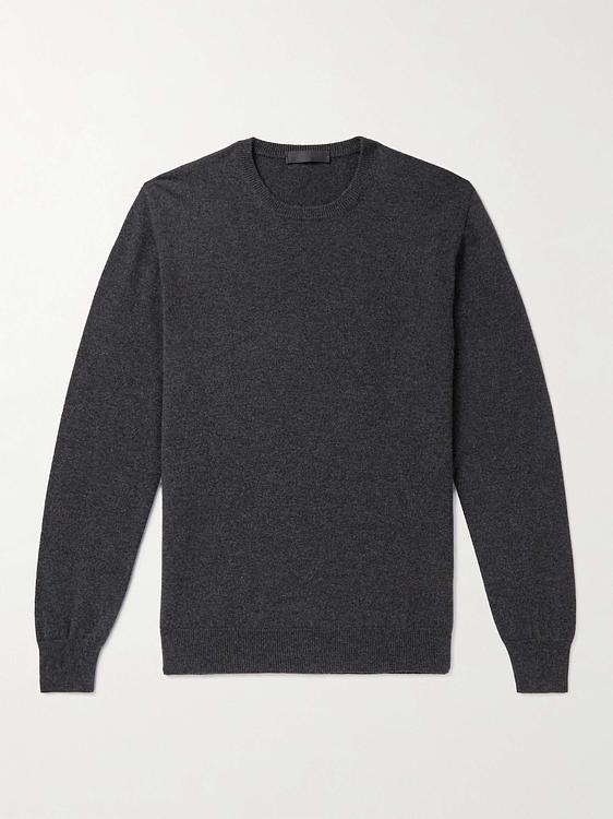 Dark grey cashmere sweater from Saman Amel