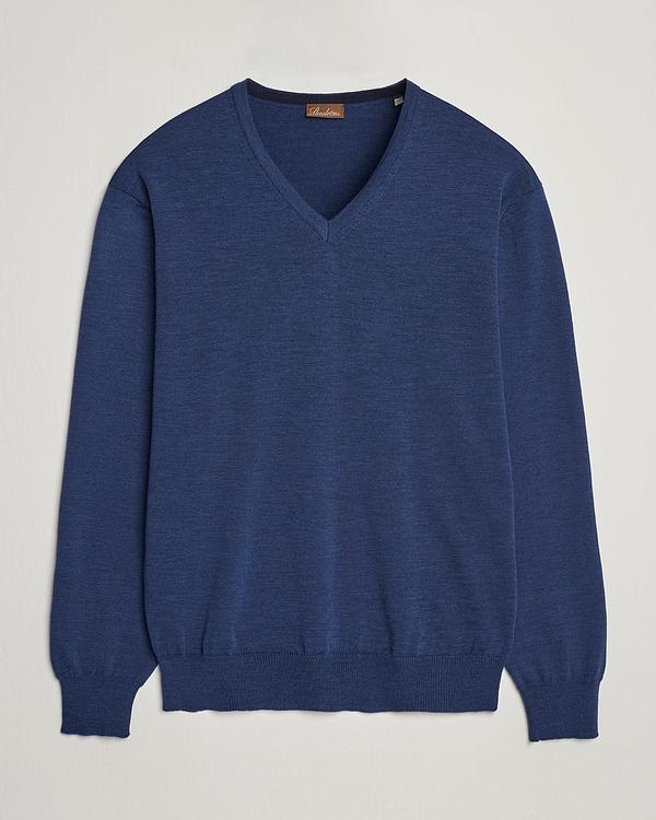 Dark blue v-neck sweater from Stenströms