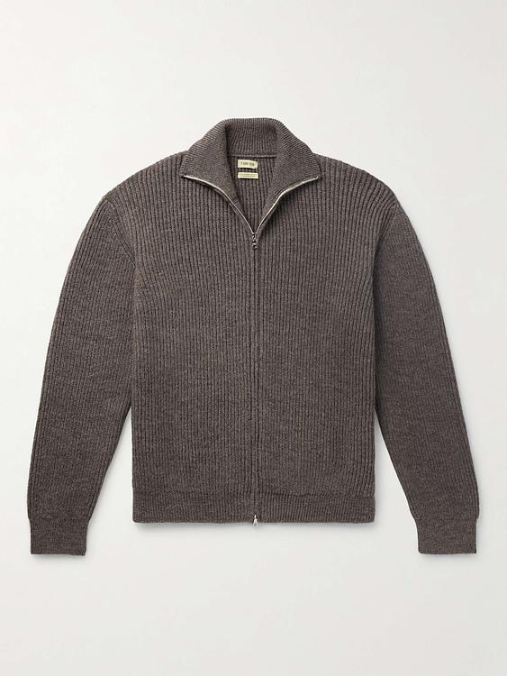 Dark brown half-zip from De Bonne Facture