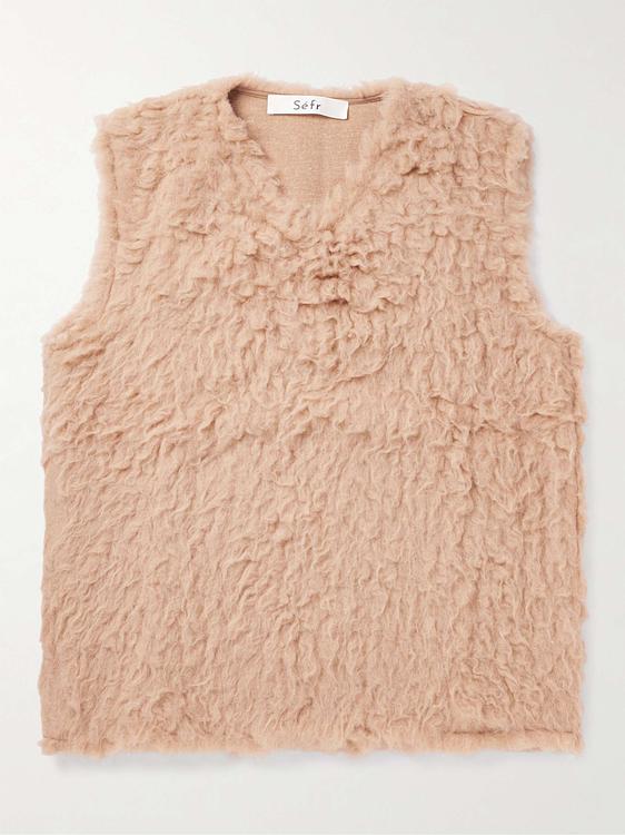 Taupe vest from Séfr