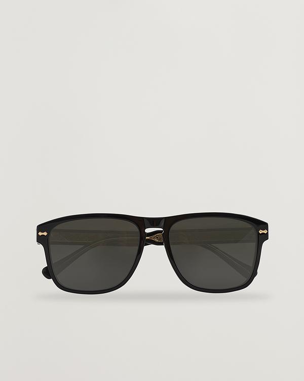 Black d-frame sunglasses from Gucci