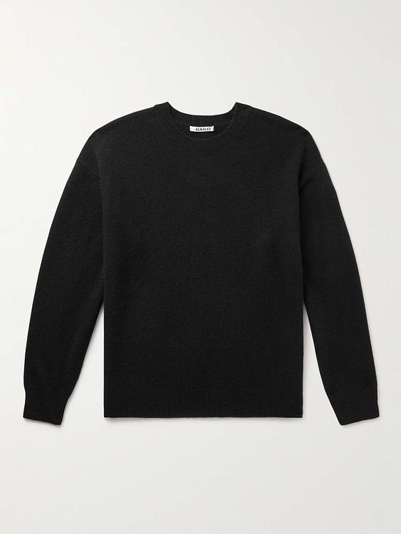 Black cashmere sweater from Auralee