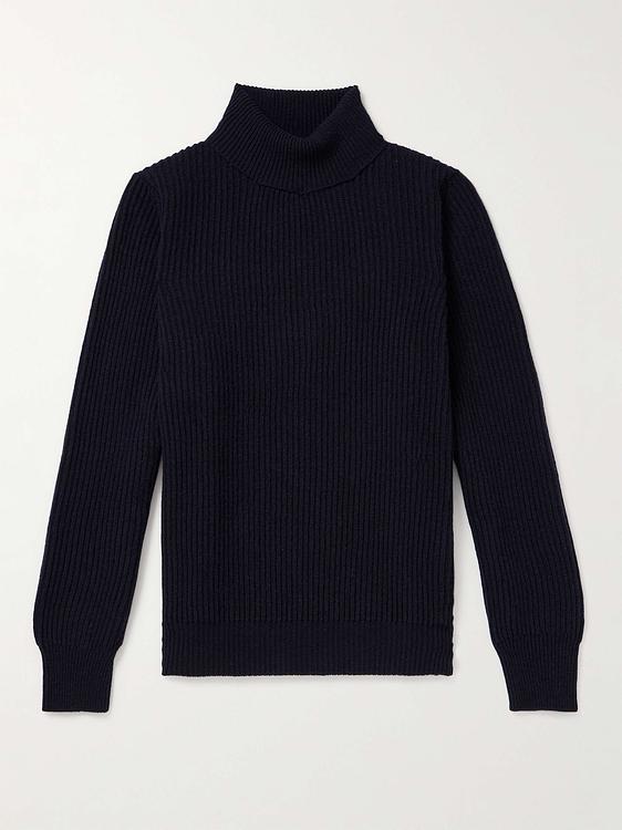 Black turtleneck from De Petrillo