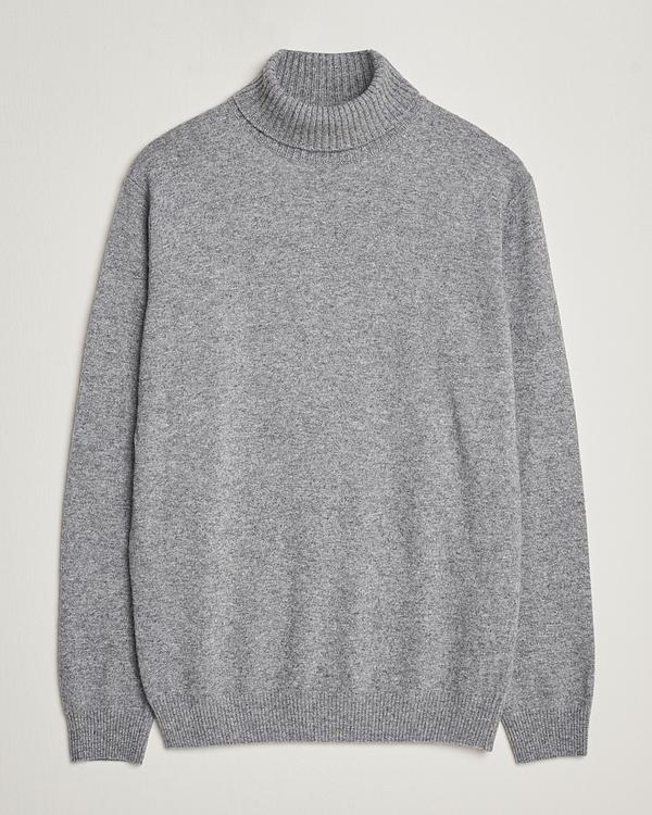 Grey turtleneck from Oscar Jacobson