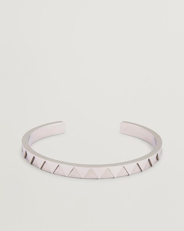 White bracelet from Skultuna