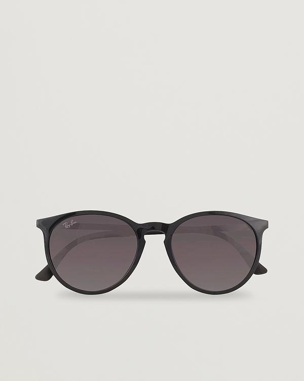 Black round frame sunglasses from Ray-Ban