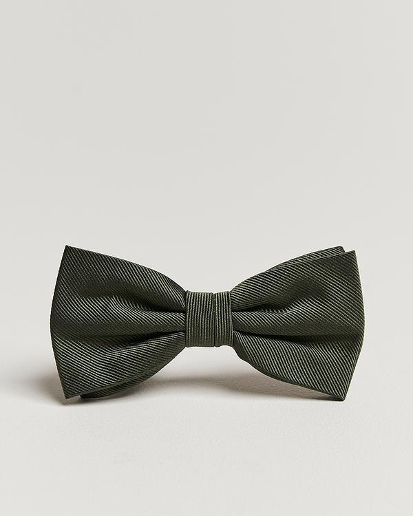 Black bow tie from Amanda Christensen