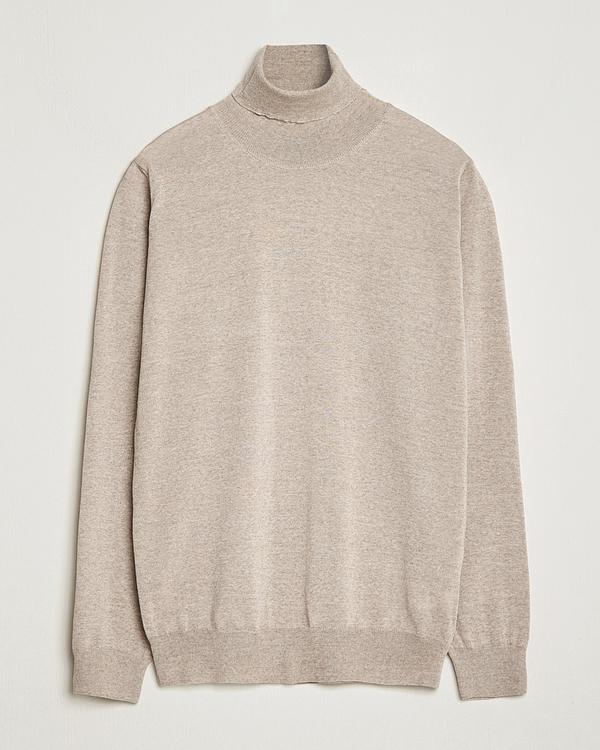 Beige turtleneck from Oscar Jacobson