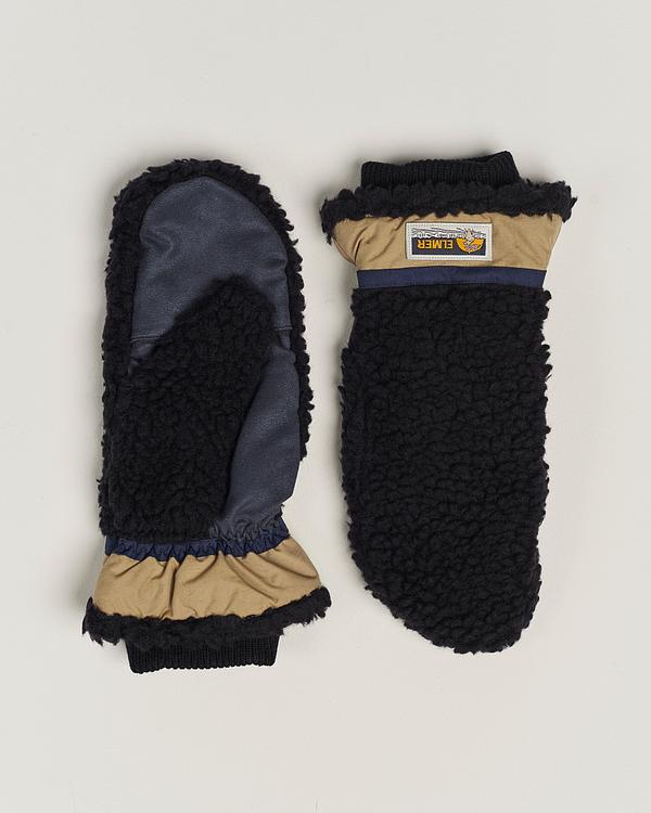 Black gloves from Elmer By Swany