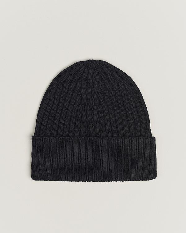 Black beanie from Piacenza Cashmere